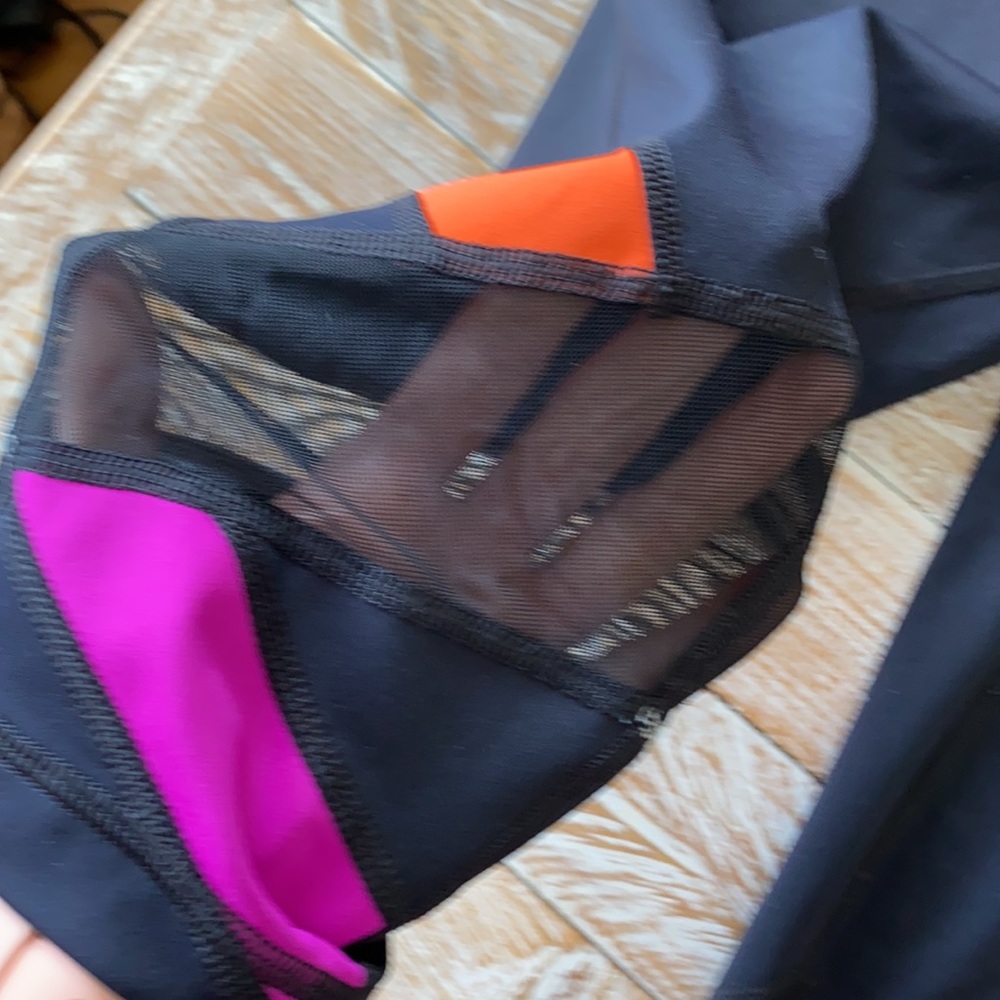 π Fila Colorful Sexy Capris - small π - Picture 3 of 10